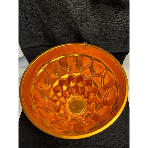 Vintage Tall Turks Head Pudding Mold in Pink Copper Aluminum - Picture 6 of 9